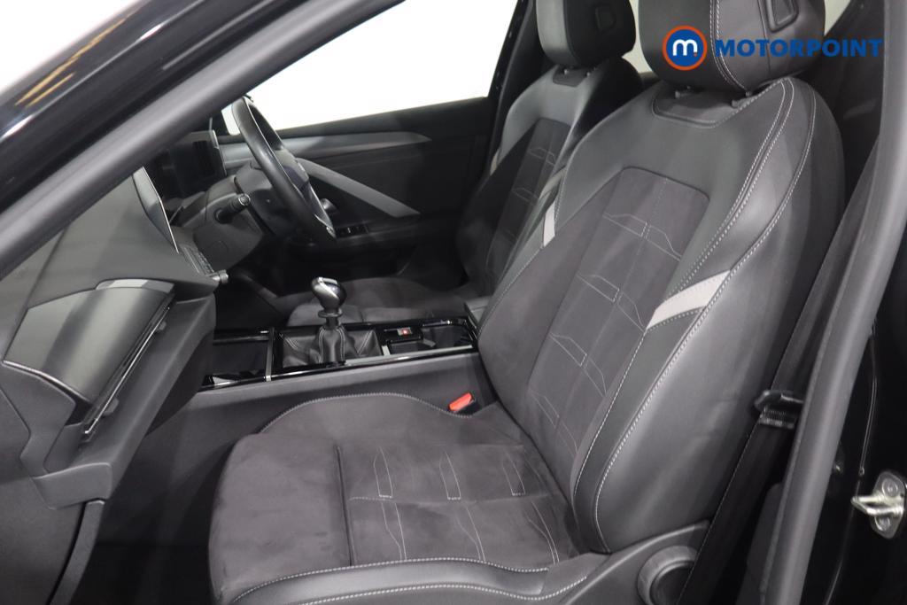 Vauxhall Astra Ultimate Manual Petrol Hatchback - Stock Number (1650907) - 9th supplementary image