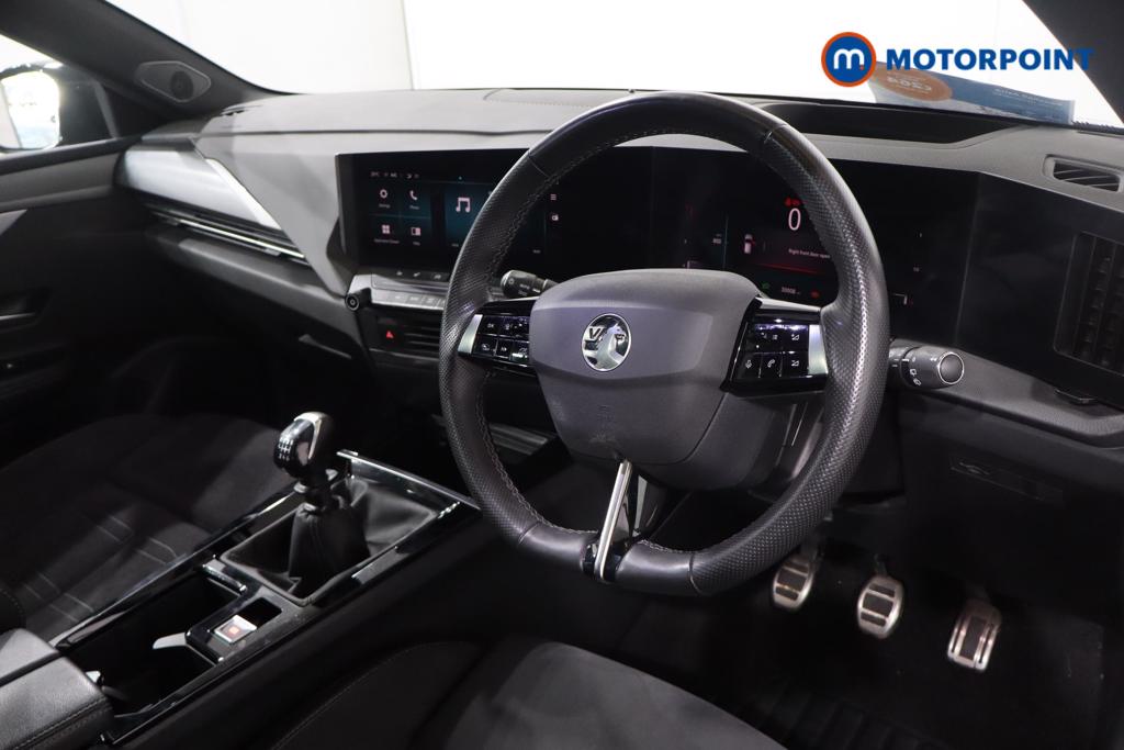 Vauxhall Astra Ultimate Manual Petrol Hatchback - Stock Number (1650907) - 1st supplementary image