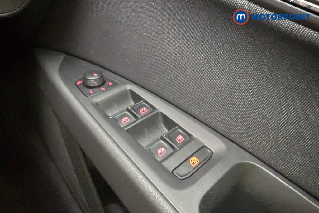 Seat Leon FR Manual Petrol Estate - Stock Number (1651014) - 17th supplementary image