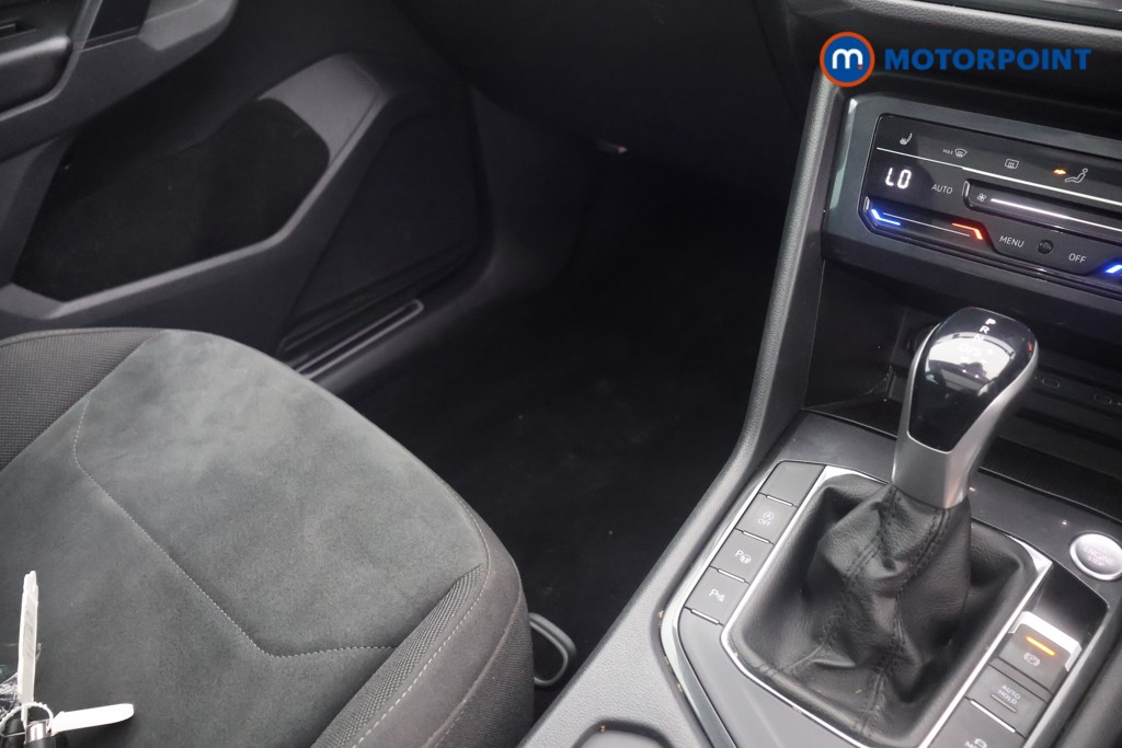 Volkswagen Tiguan Elegance Automatic Petrol SUV - Stock Number (1651244) - 12th supplementary image