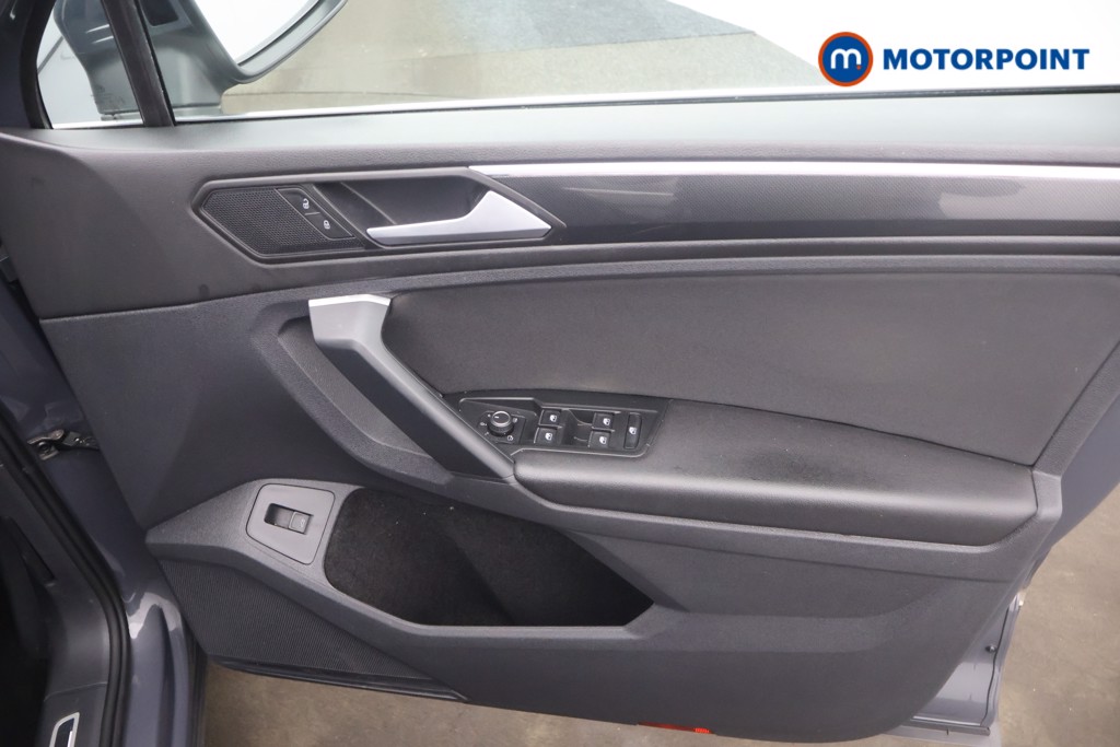 Volkswagen Tiguan Elegance Automatic Petrol SUV - Stock Number (1651244) - 14th supplementary image