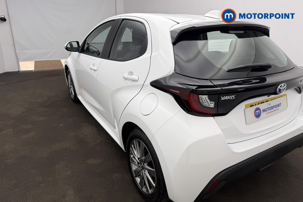 Toyota Yaris Icon Automatic Petrol-Electric Hybrid Hatchback - Stock Number (1651338) - 5th supplementary image