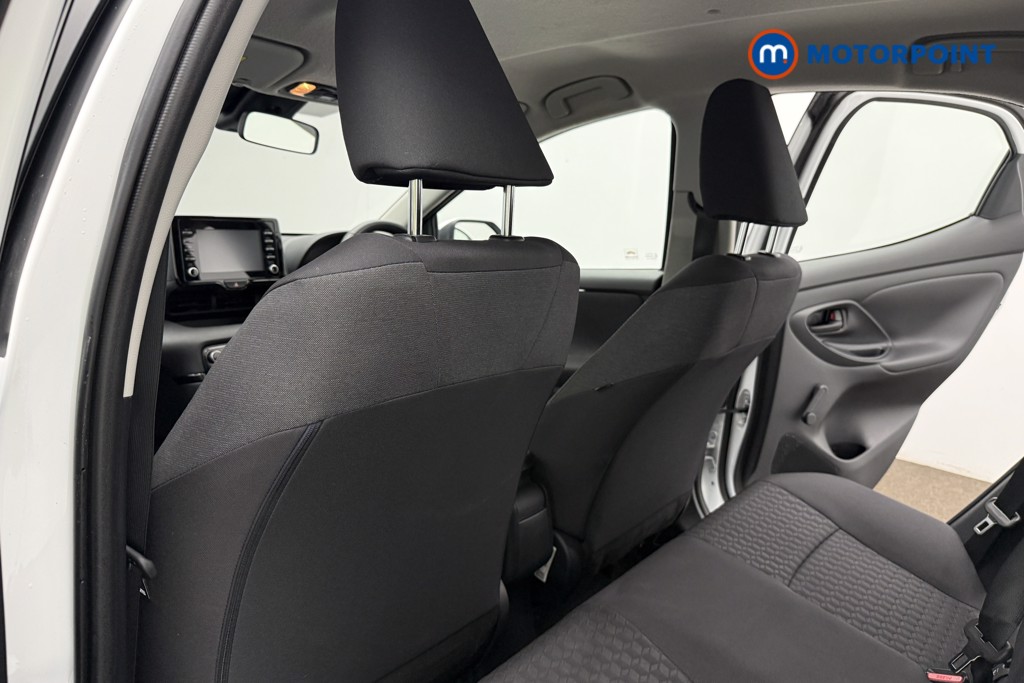 Toyota Yaris Icon Automatic Petrol-Electric Hybrid Hatchback - Stock Number (1651338) - 16th supplementary image