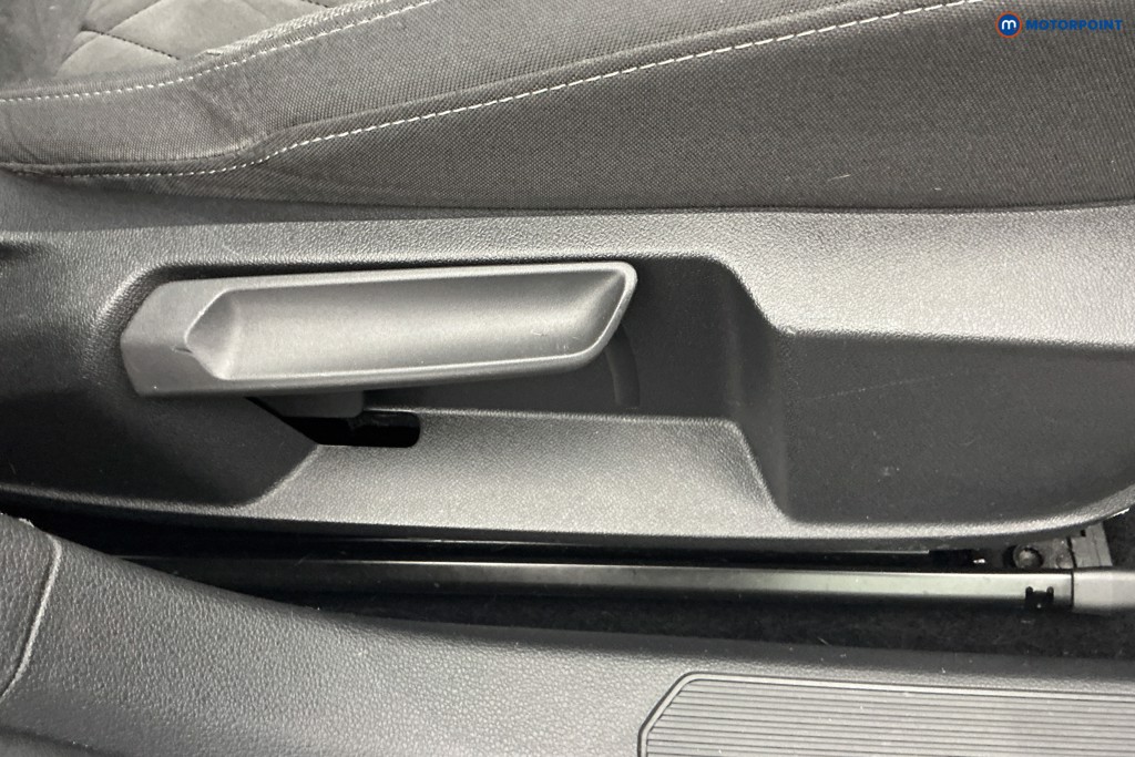 Volkswagen Golf Style Automatic Petrol Hatchback - Stock Number (1651416) - 23rd supplementary image