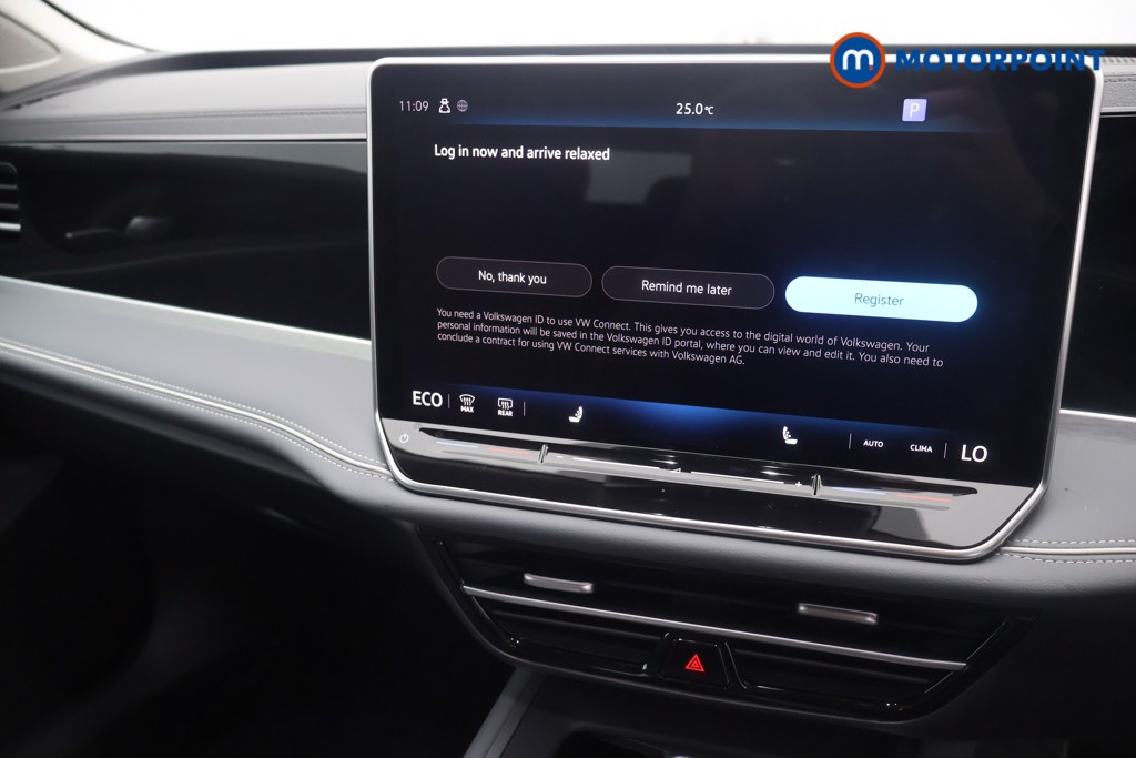 Volkswagen Passat Life Automatic Petrol Plug-In Hybrid Estate - Stock Number (1651976) - 9th supplementary image