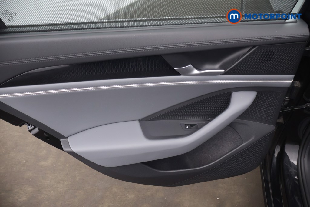Volkswagen Passat Life Automatic Petrol Plug-In Hybrid Estate - Stock Number (1651976) - 20th supplementary image