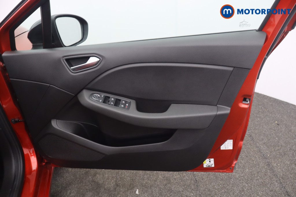 Renault Clio Evolution Manual Petrol Hatchback - Stock Number (1652118) - 8th supplementary image