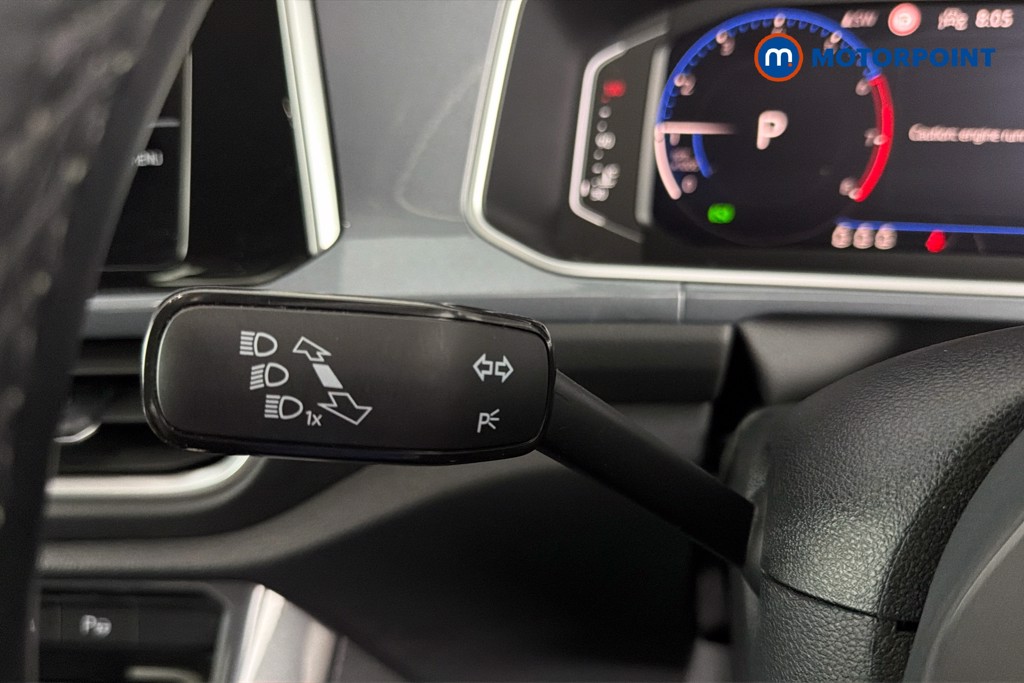 Volkswagen T-Roc Style Automatic Petrol SUV - Stock Number (1652314) - 6th supplementary image