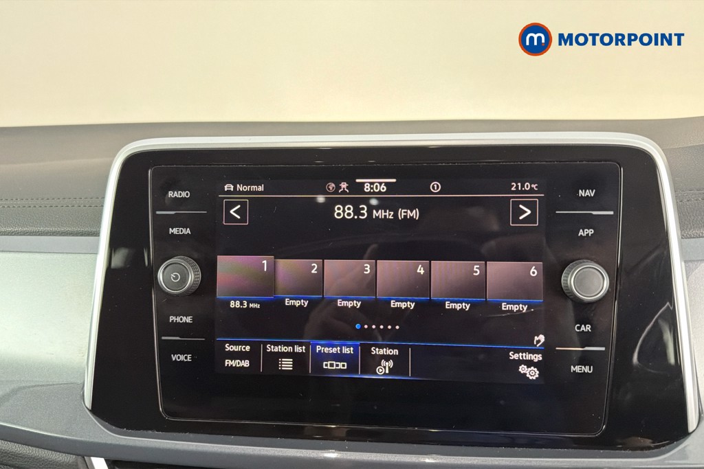 Volkswagen T-Roc Style Automatic Petrol SUV - Stock Number (1652314) - 9th supplementary image
