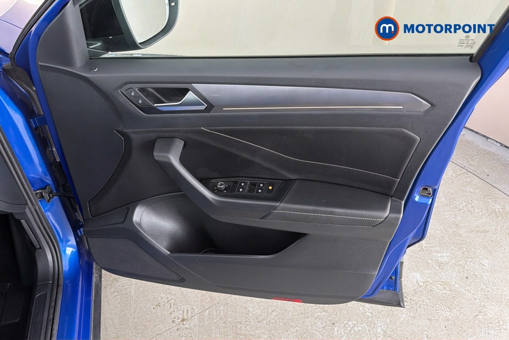 Volkswagen T-Roc Style Automatic Petrol SUV - Stock Number (1652314) - 19th supplementary image