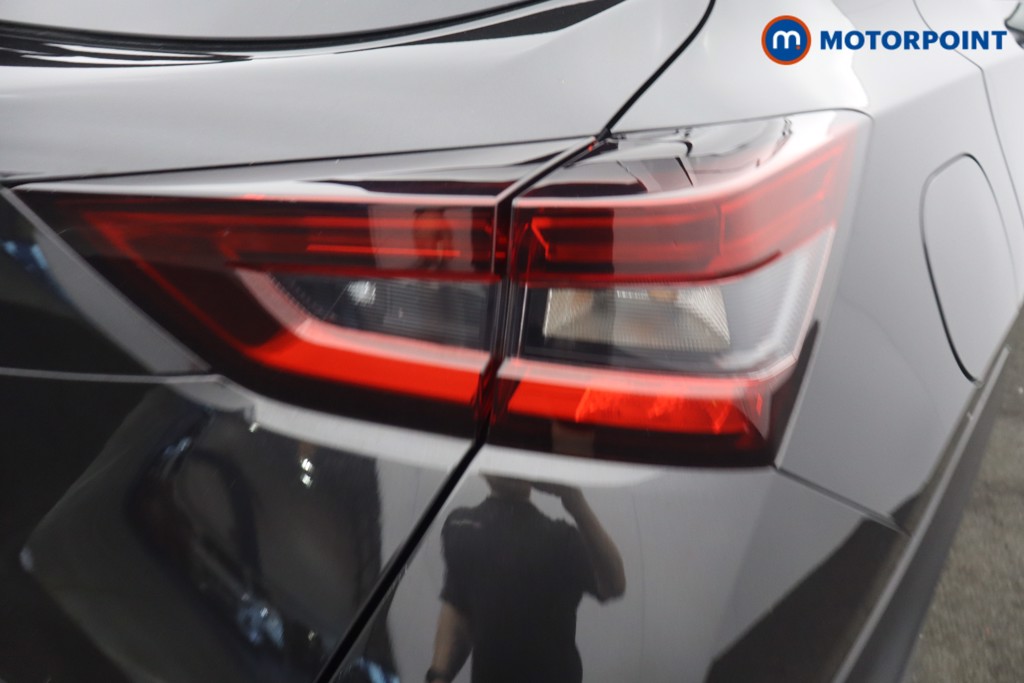 Nissan Juke N-Connecta Automatic Petrol SUV - Stock Number (1652458) - 3rd supplementary image