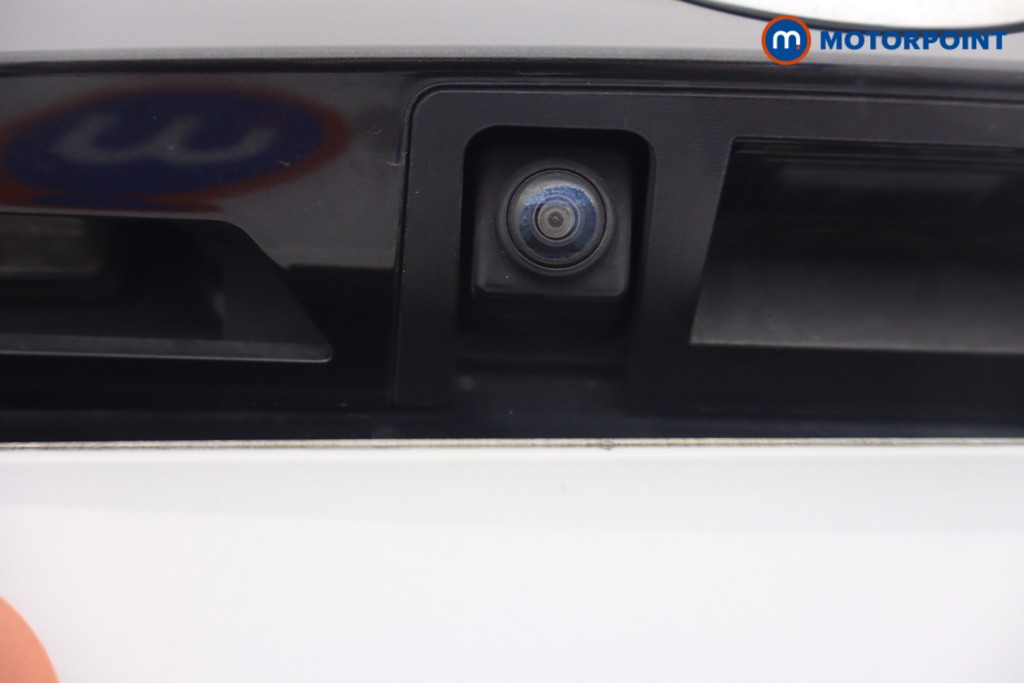 Nissan Juke N-Connecta Automatic Petrol SUV - Stock Number (1652458) - 5th supplementary image
