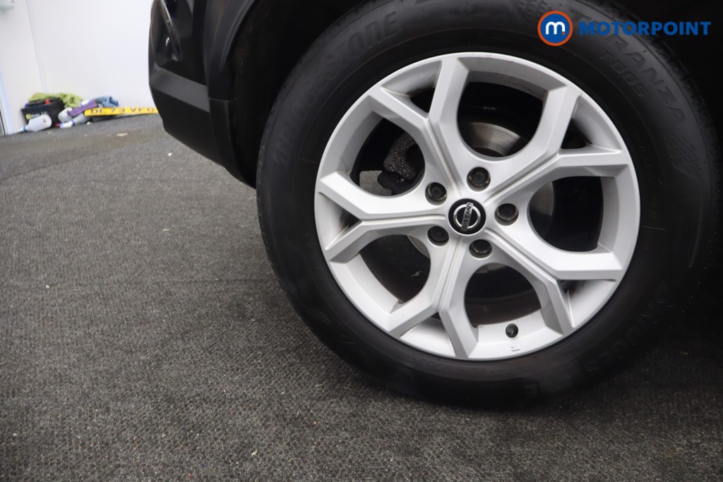 Nissan Juke N-Connecta Automatic Petrol SUV - Stock Number (1652458) - 8th supplementary image