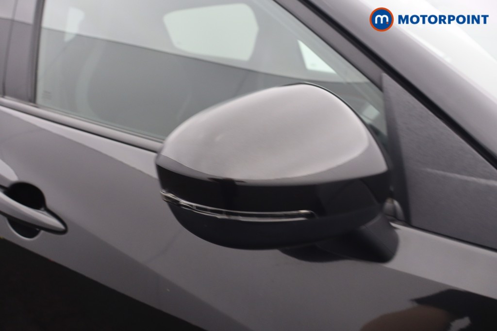 Nissan Juke N-Connecta Automatic Petrol SUV - Stock Number (1652458) - 23rd supplementary image