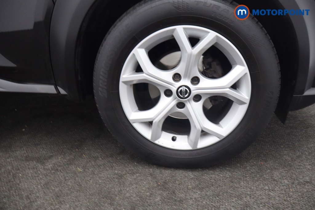 Nissan Juke N-Connecta Automatic Petrol SUV - Stock Number (1652458) - 24th supplementary image