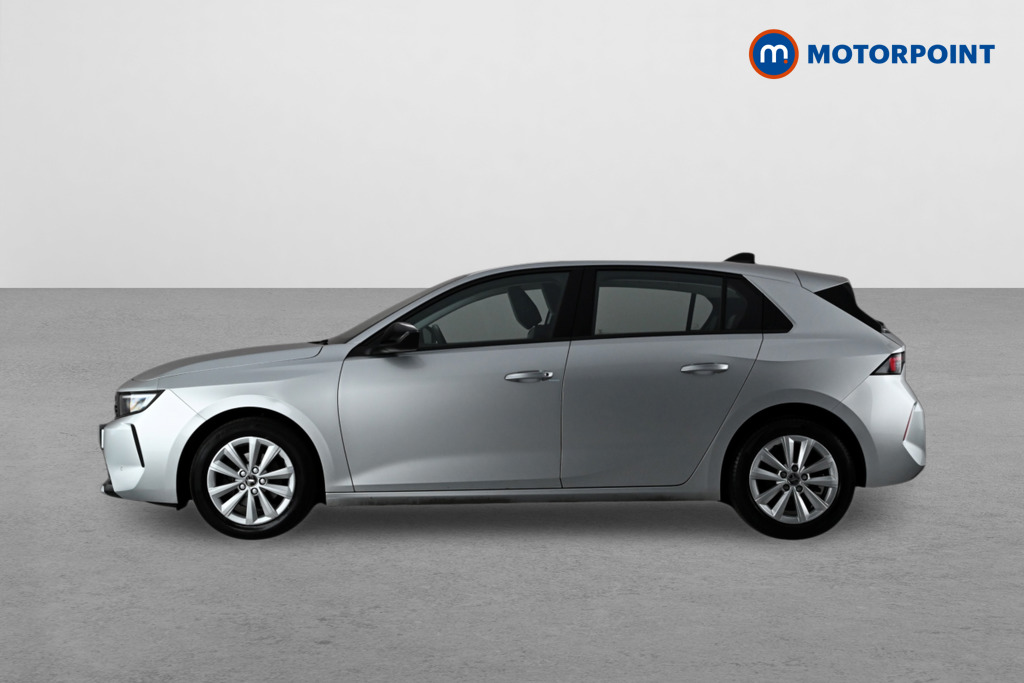 Vauxhall Astra Design Manual Petrol Hatchback - Stock Number (1652694) - Passenger side
