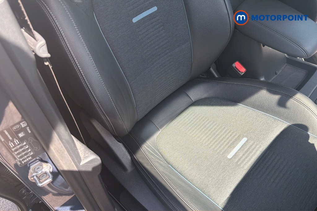 Ford Focus Active X Automatic Petrol Hatchback - Stock Number (1652753) - 22nd supplementary image