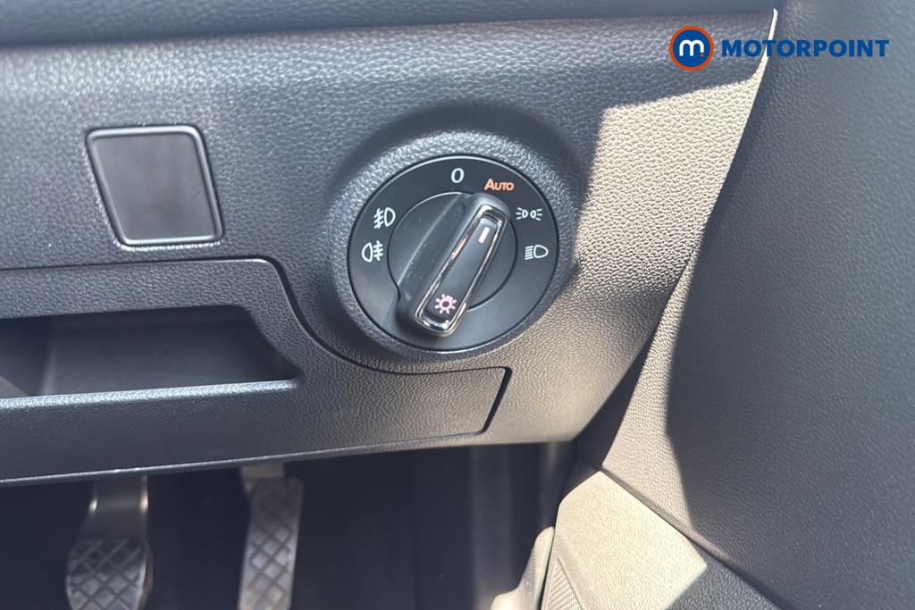 Seat Arona Xcellence Lux Manual Petrol SUV - Stock Number (1652941) - 11th supplementary image