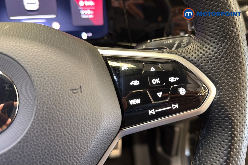 Volkswagen Golf R-Line Automatic Petrol Hatchback - Stock Number (1652973) - 4th supplementary image