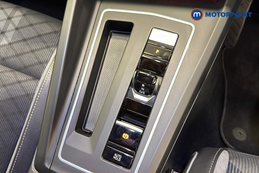 Volkswagen Golf R-Line Automatic Petrol Hatchback - Stock Number (1652973) - 15th supplementary image