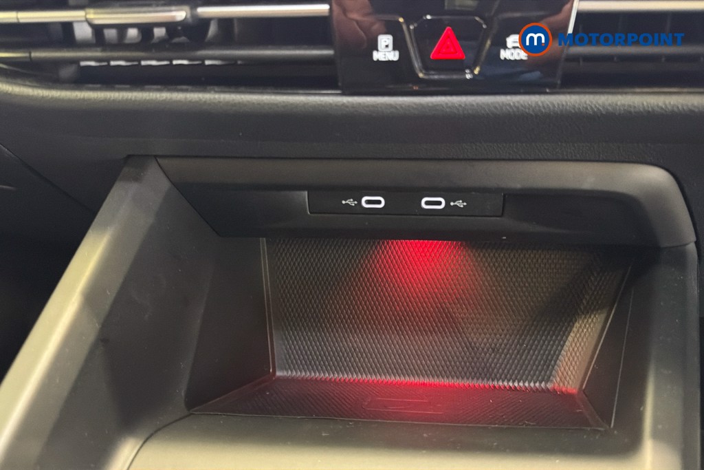 Volkswagen Golf R-Line Automatic Petrol Hatchback - Stock Number (1652973) - 17th supplementary image