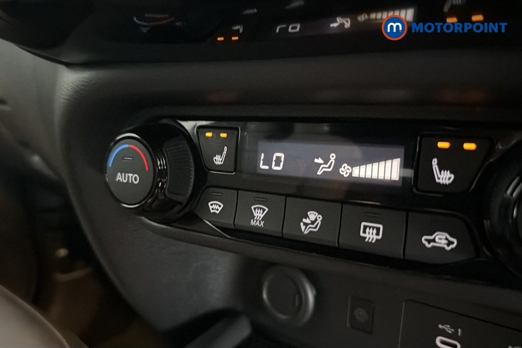Nissan Juke Tekna Automatic Petrol-Electric Hybrid SUV - Stock Number (1653361) - 14th supplementary image