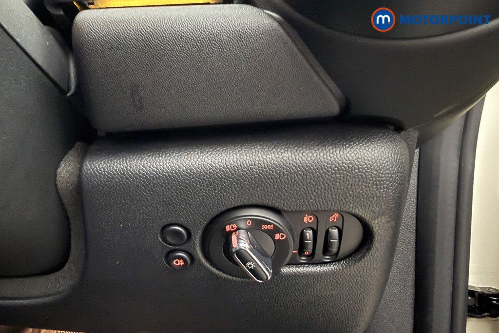 Mini Hatchback Cooper S Exclusive Automatic Petrol Hatchback - Stock Number (1653365) - 5th supplementary image