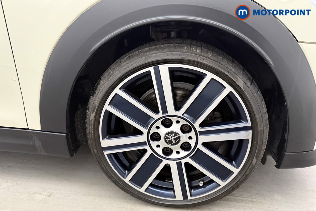 Mini Hatchback Cooper S Exclusive Automatic Petrol Hatchback - Stock Number (1653365) - 23rd supplementary image