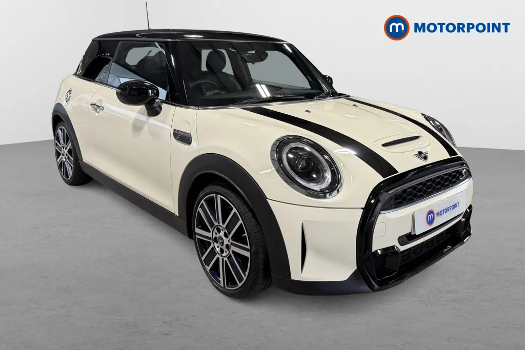 MINI HATCHBACK