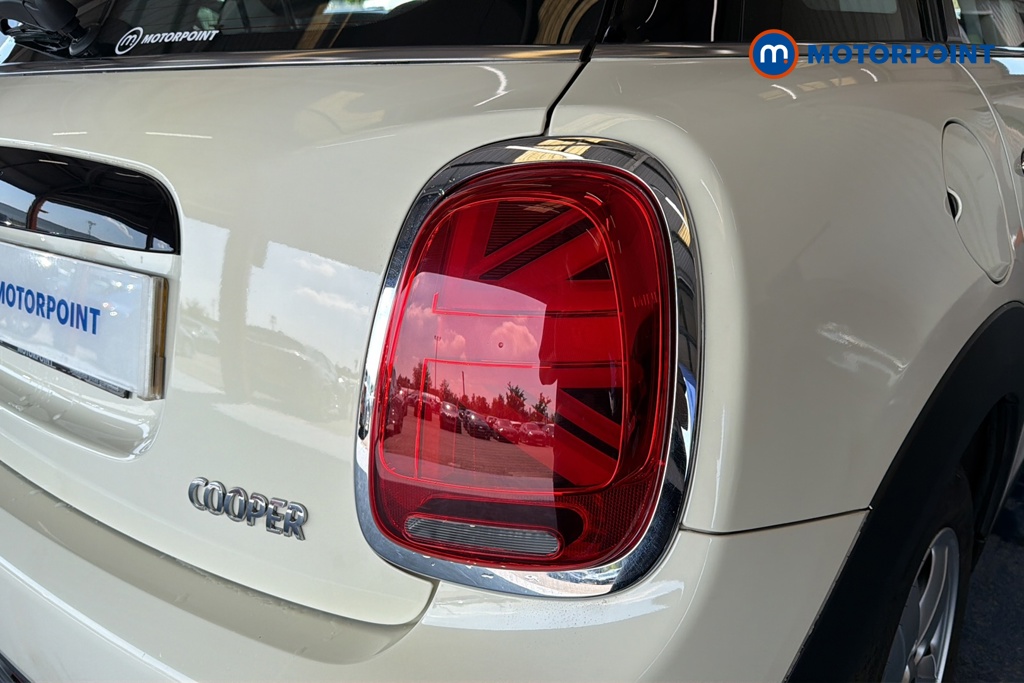 Mini Hatchback Cooper Classic Automatic Petrol Hatchback - Stock Number (1653473) - 36th supplementary image