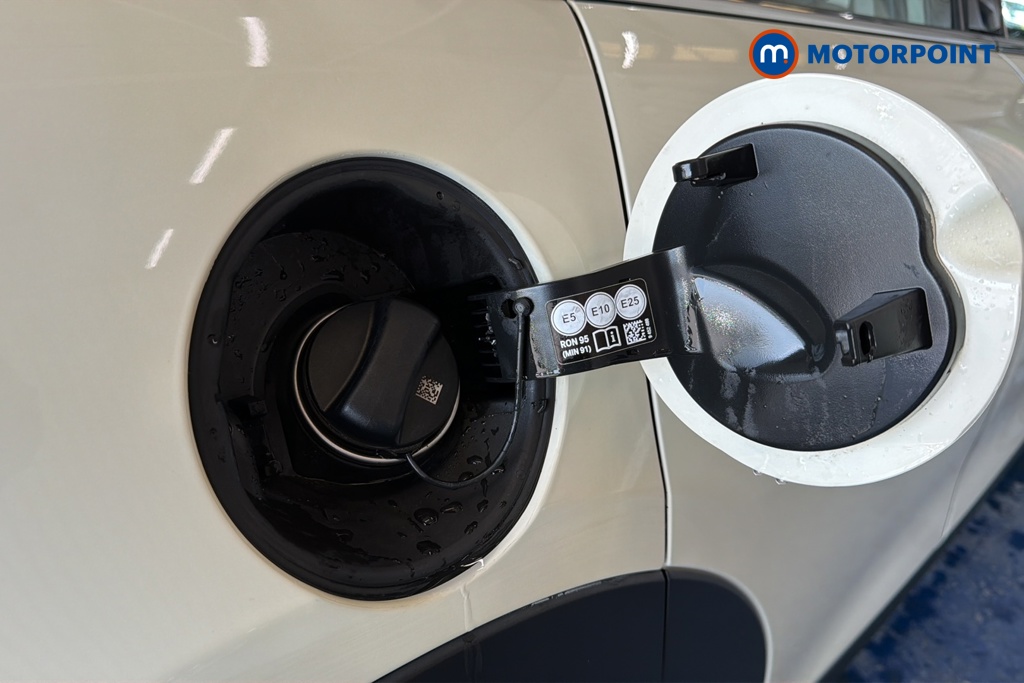 Mini Hatchback Cooper Classic Automatic Petrol Hatchback - Stock Number (1653473) - 41st supplementary image