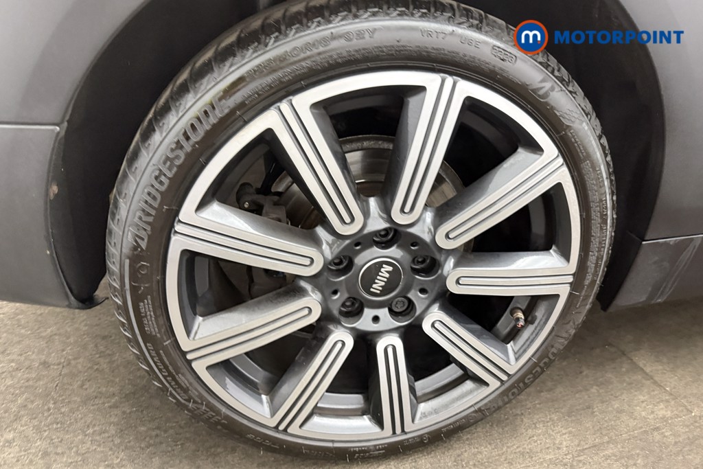 Mini Clubman Cooper S Exclusive Manual Petrol Estate - Stock Number (1653674) - 13th supplementary image