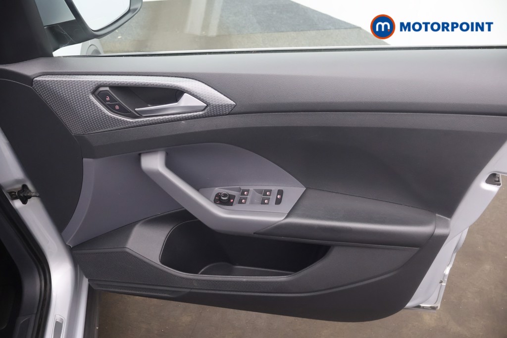 Volkswagen T-Cross R-Line Manual Petrol SUV - Stock Number (1653808) - 12th supplementary image