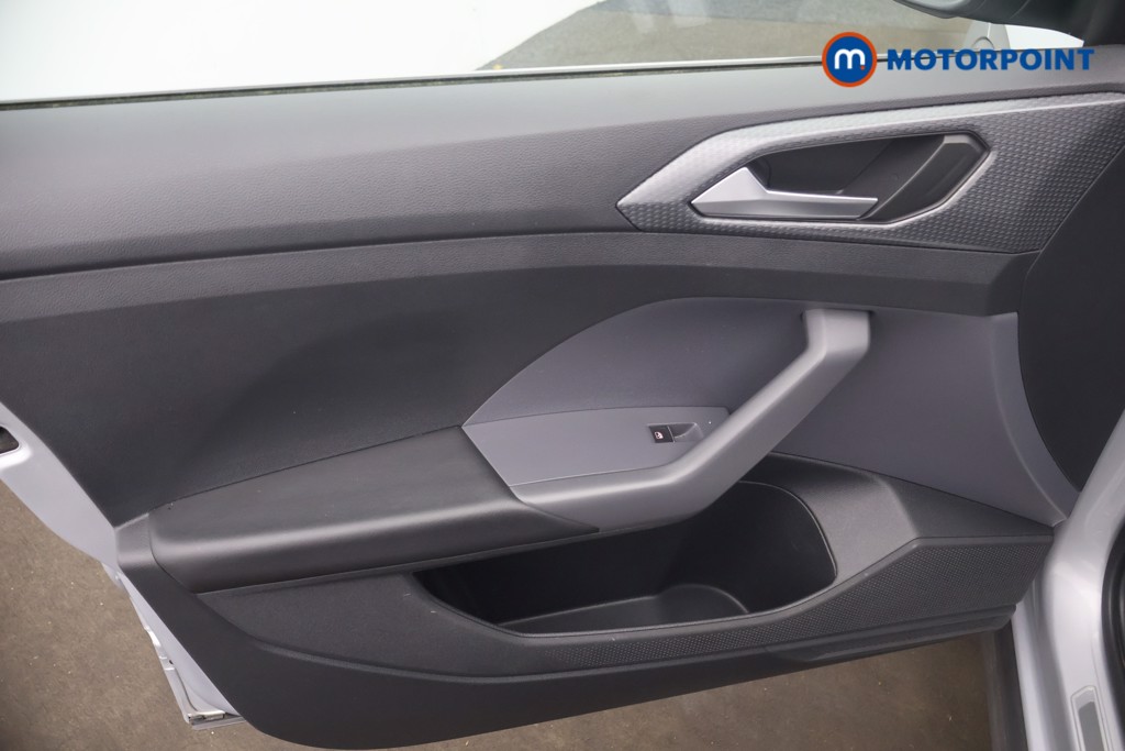 Volkswagen T-Cross R-Line Manual Petrol SUV - Stock Number (1653808) - 20th supplementary image