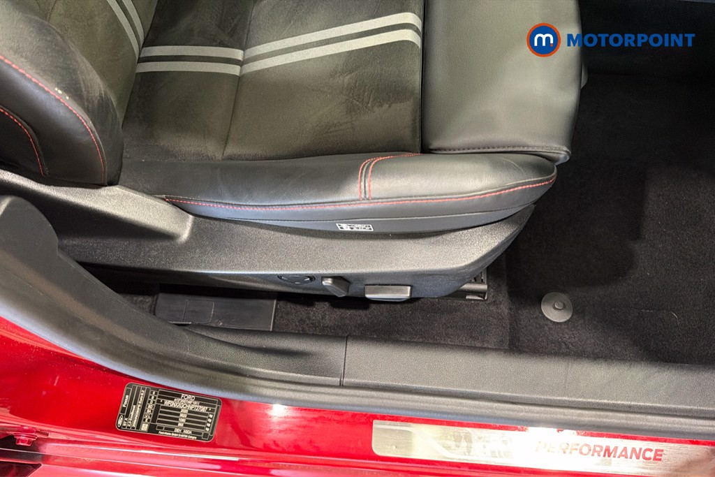 Ford Focus ST Manual Petrol Hatchback - Stock Number (1654018) - 25th supplementary image