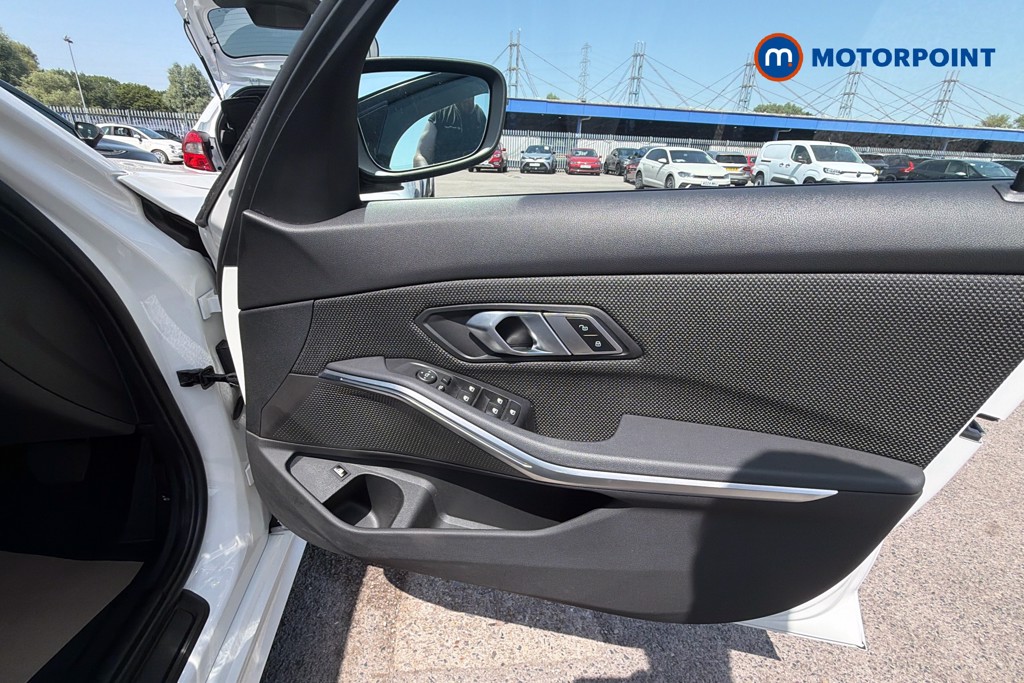 BMW 3 Series Se Pro Automatic Petrol Plug-In Hybrid Saloon - Stock Number (1654322) - 19th supplementary image