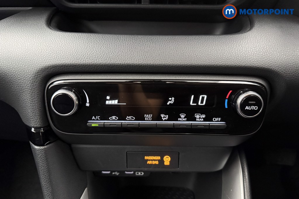 Toyota Yaris Icon Automatic Petrol-Electric Hybrid Hatchback - Stock Number (1654647) - 9th supplementary image