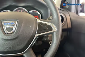 Dacia Sandero Essential Manual Petrol Hatchback - Stock Number (1655383) - 3rd supplementary image