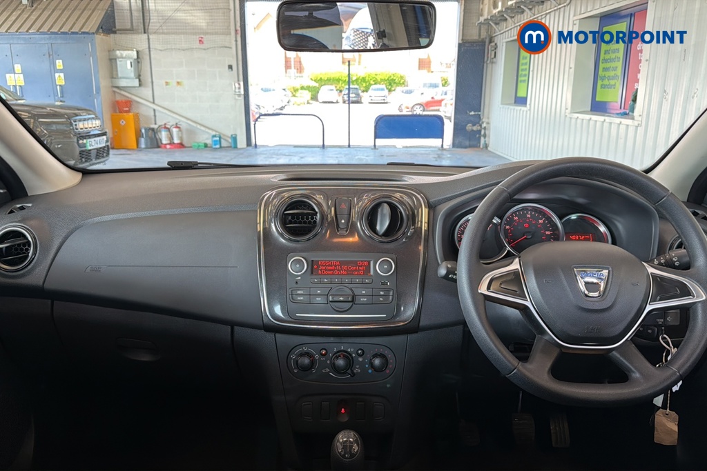 Dacia Sandero Essential Manual Petrol Hatchback - Stock Number (1655383) - 1st supplementary image
