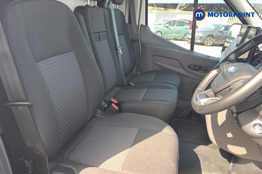 Ford Transit Limited Automatic Diesel Medium Roof Van - Stock Number (1632799) - 22nd supplementary image