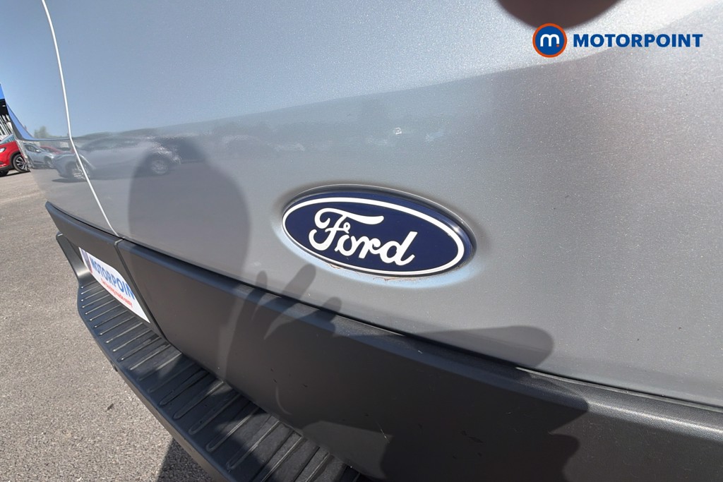Ford Transit Limited Automatic Diesel Medium Roof Van - Stock Number (1632799) - 37th supplementary image