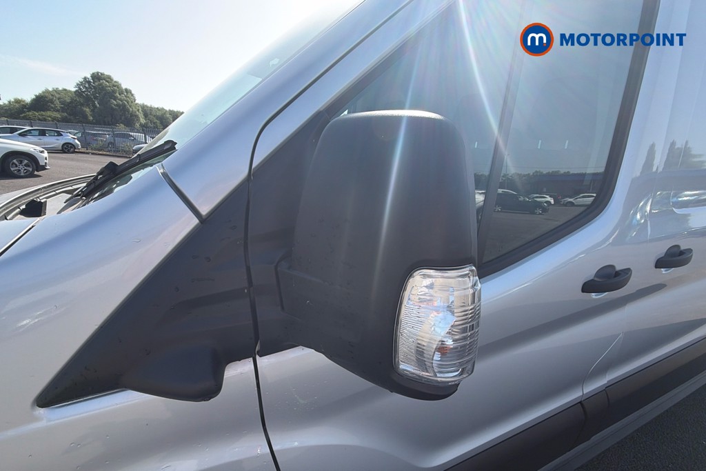 Ford Transit Limited Automatic Diesel Medium Roof Van - Stock Number (1632799) - 43rd supplementary image