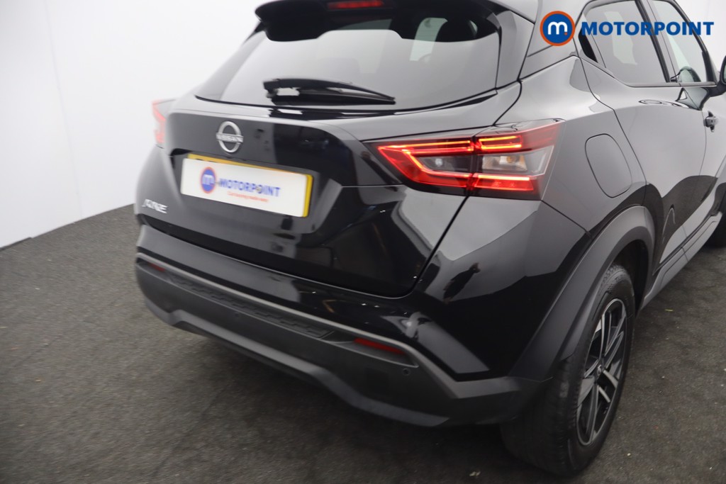 Nissan Juke N-Connecta Automatic Petrol SUV - Stock Number (1642421) - 2nd supplementary image
