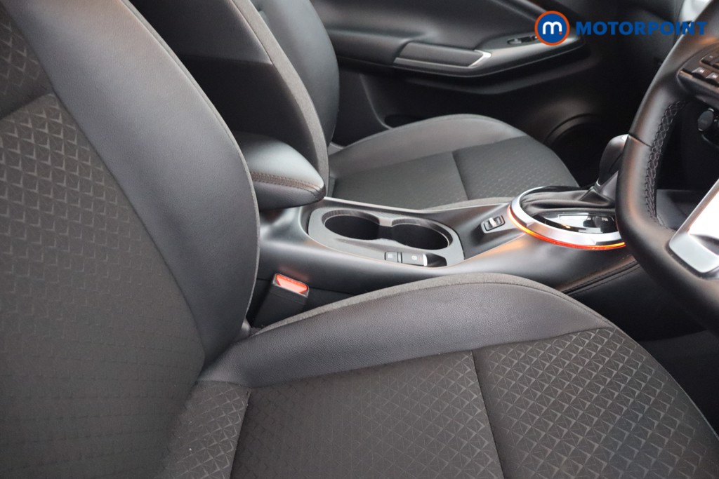 Nissan Juke N-Connecta Automatic Petrol SUV - Stock Number (1642421) - 13th supplementary image