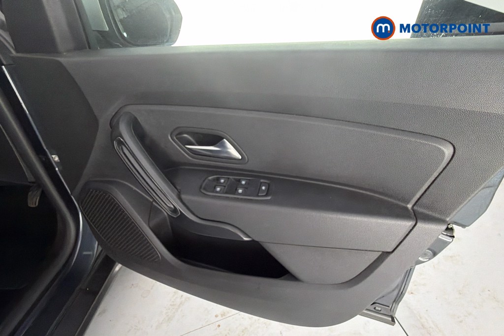 Dacia Duster Comfort Manual Diesel SUV - Stock Number (1644808) - 19th supplementary image