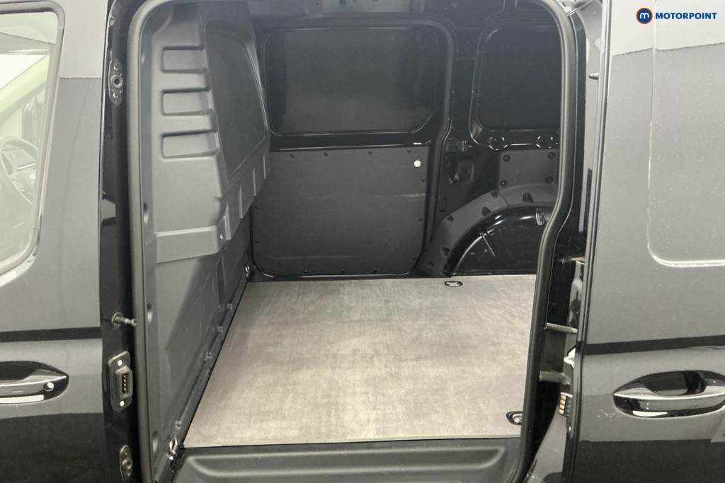 Ford Transit Connect Limited Automatic Petrol Plug-In Hybrid Panel Van - Stock Number (1647923) - 4th supplementary image