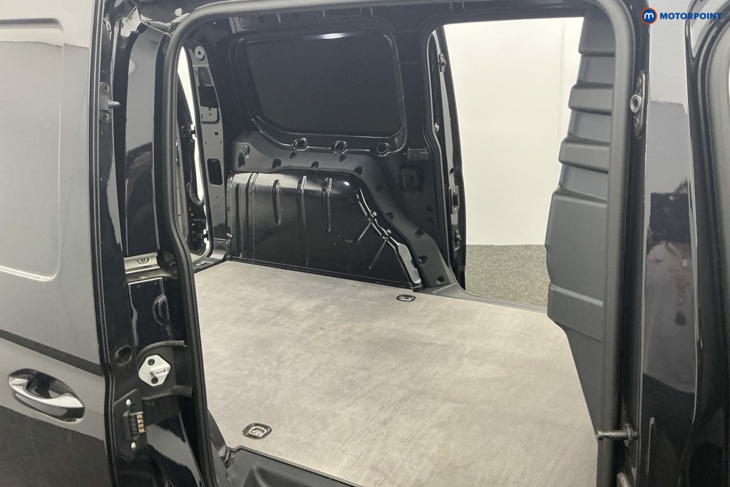 Ford Transit Connect Limited Automatic Petrol Plug-In Hybrid Panel Van - Stock Number (1647923) - 6th supplementary image