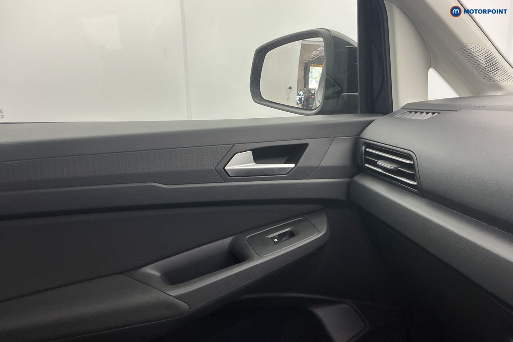 Ford Transit Connect Limited Automatic Petrol Plug-In Hybrid Panel Van - Stock Number (1647923) - 17th supplementary image