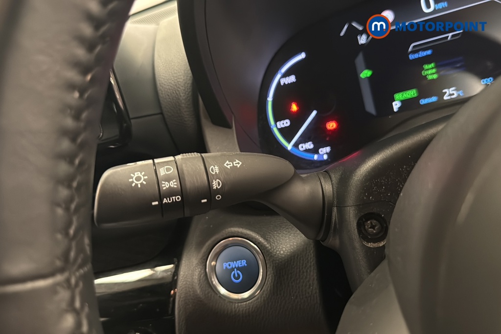 Toyota Yaris Cross Design Automatic Petrol-Electric Hybrid Estate - Stock Number (1648281) - 5th supplementary image