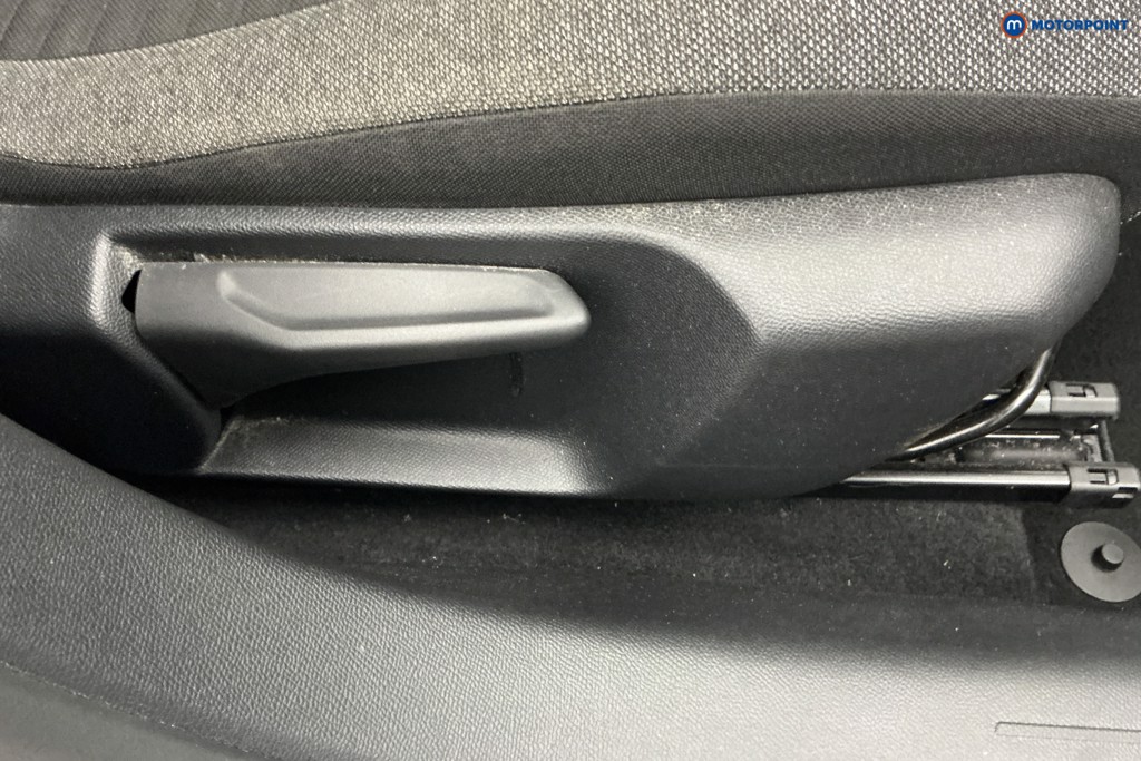 Peugeot 208 Active Premium -Plus Manual Petrol Hatchback - Stock Number (1648418) - 22nd supplementary image